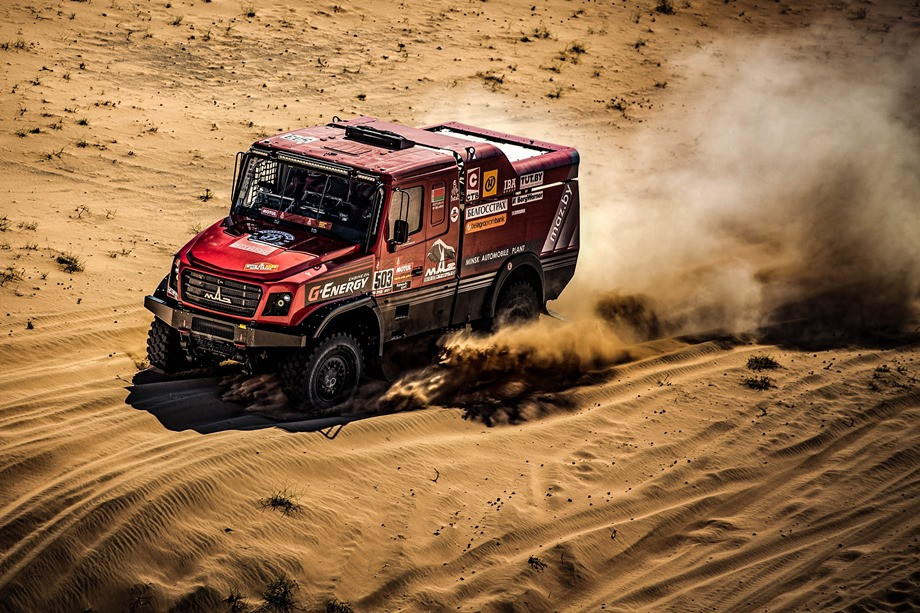 Гоночный грузовик капотной компоновки  МАЗ-6440RR