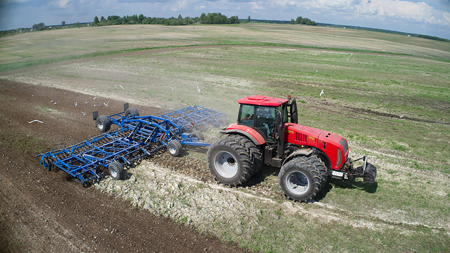   . BELARUS-3525 c  PowerShift. . 